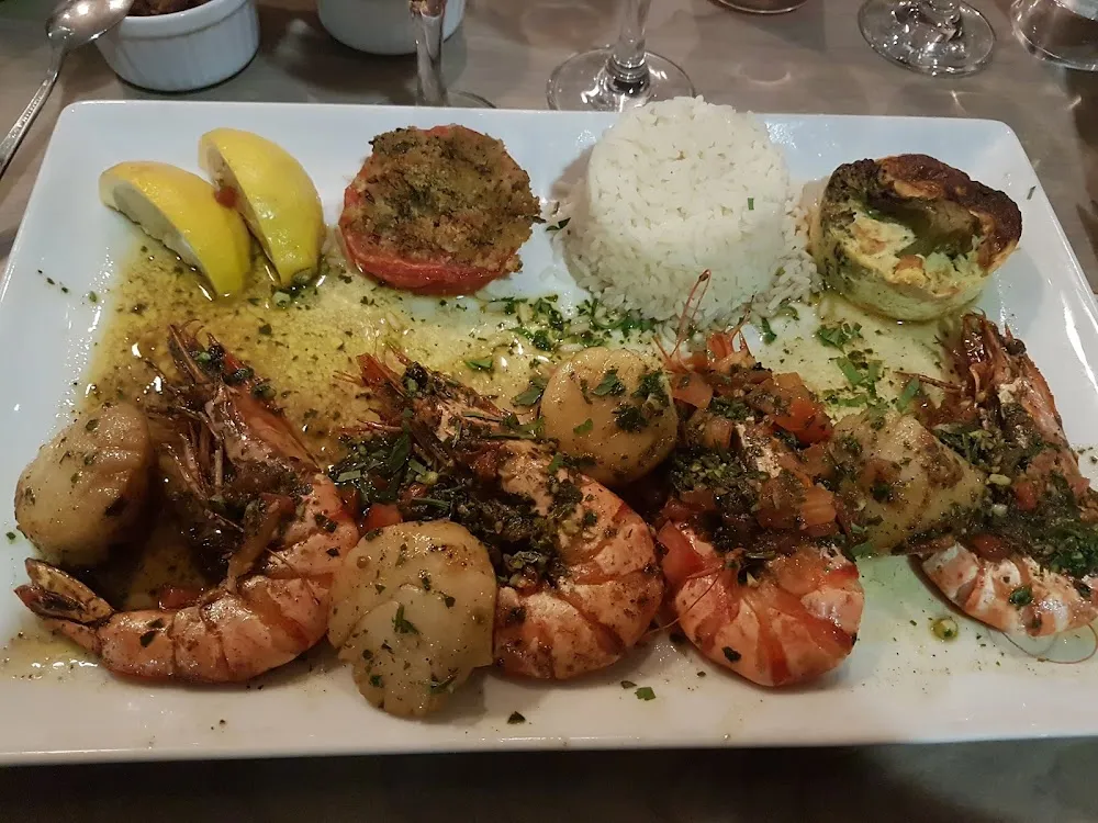 Duo de St Jacques Et Gambas A la Provençale